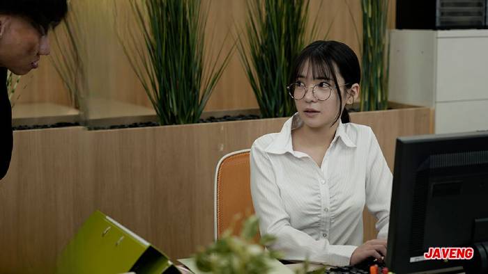 When I took a quiet new female employee on an overnight business trip and brought her to a room with me… She turned into a lewd bitch and squeezed my semen until it was clear… Hiyori Nosaka SONE-753