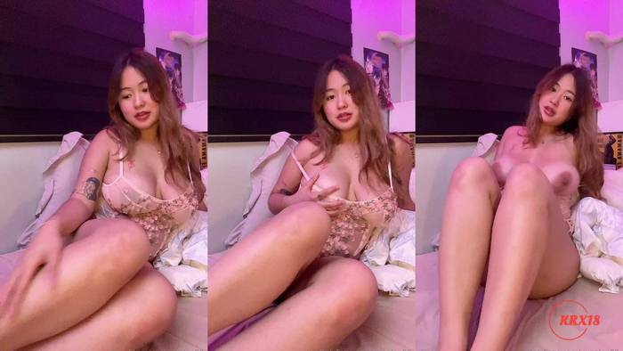 Curvy Babe Yunalee99 Strips Like A Temptress