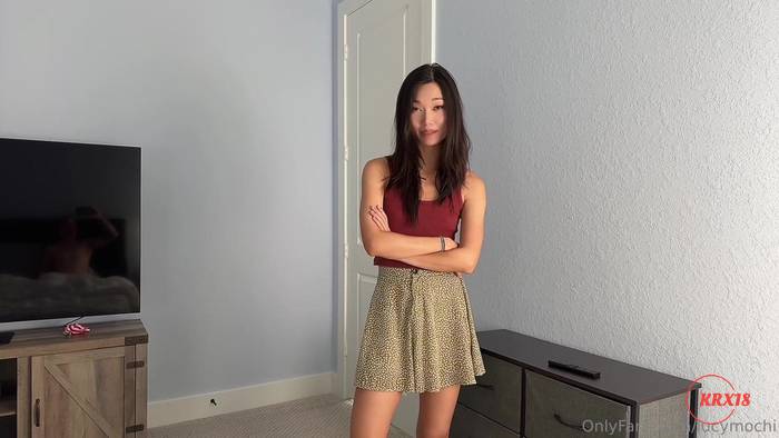 Lucy Mochi Interrupts A Halo Game Just Because She’s Thirsty For Cock