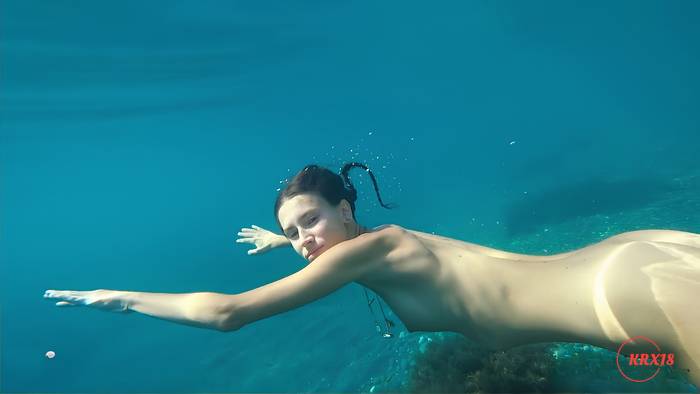 Charming Pela G Goes Nude Swimming At A Public Beach