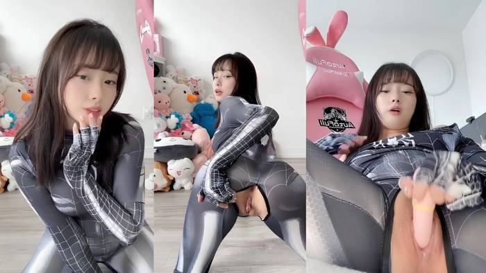 Bunnymya Spidergirl Masturbates Until She Creams